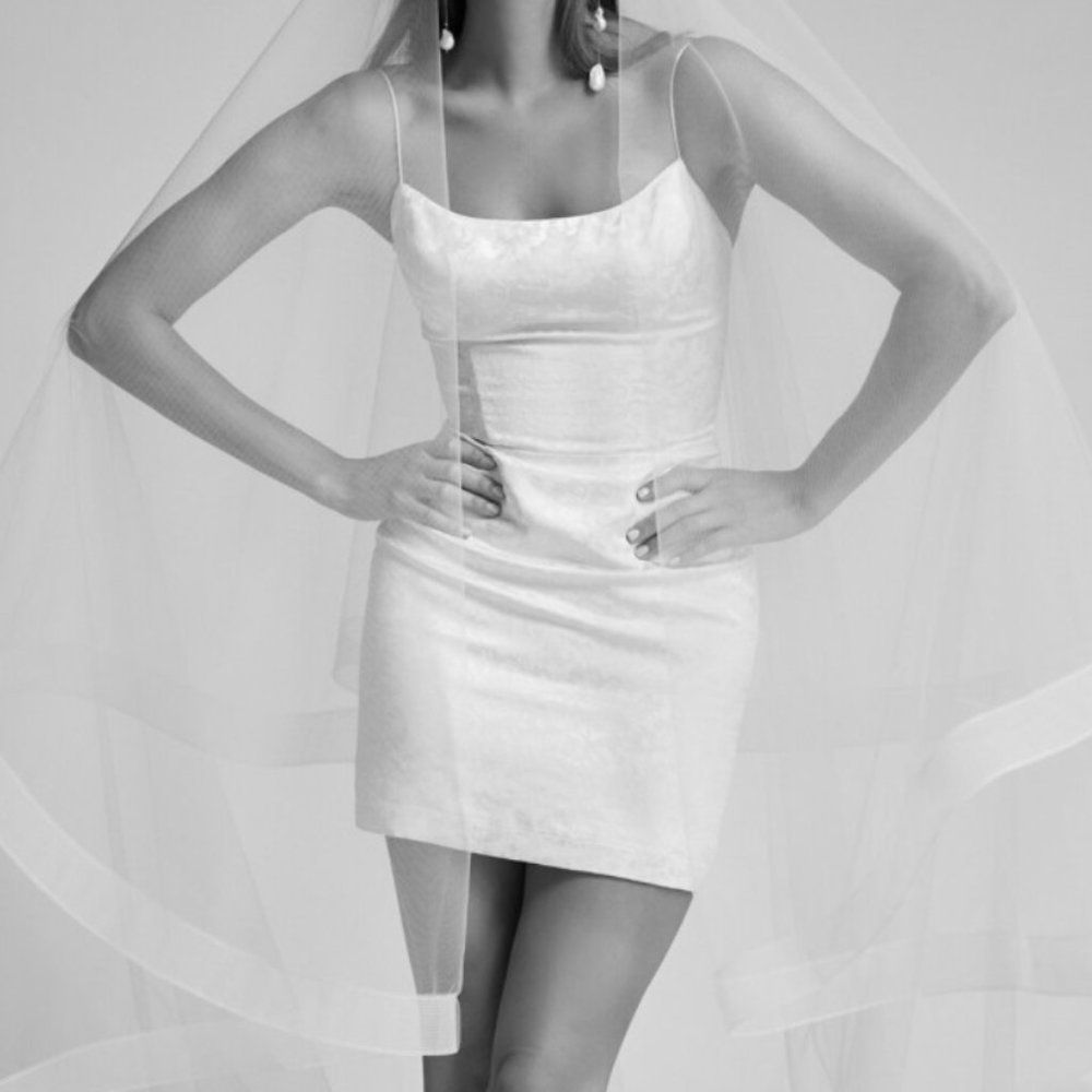Sarah Seven Elegant White Mini Dress - Picture 12 of 13